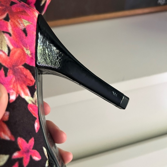 Picadilly Fashion Black and Pink Floral Heels 6 - Picture 7 of 16